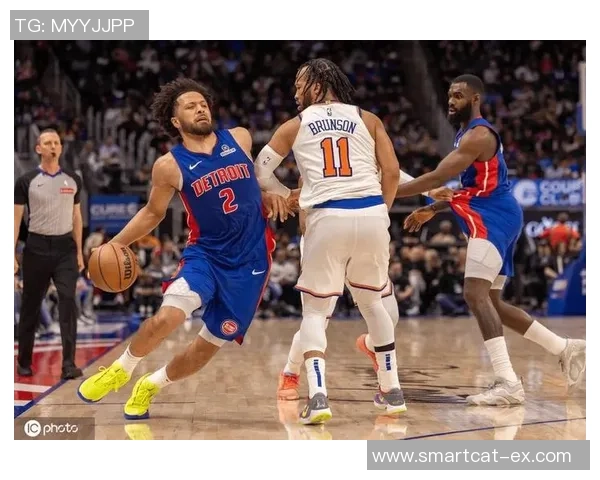 尼克斯与活塞对决分析:战术布局与球员表现的深度剖析 尼克斯与活塞对决分析:战术布局与球员表现的深度剖析