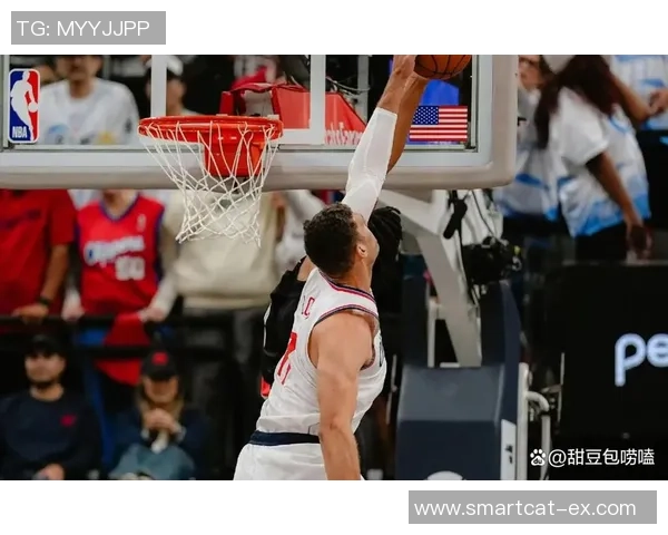 开拓者客场挑战快船力争胜利双方球员状态与战术分析